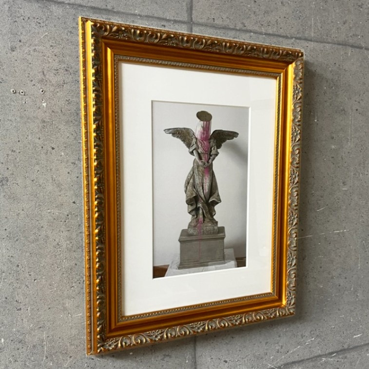 バンクシー/希少！限定額装品/Angel sith Paint Prt（Banksy）
