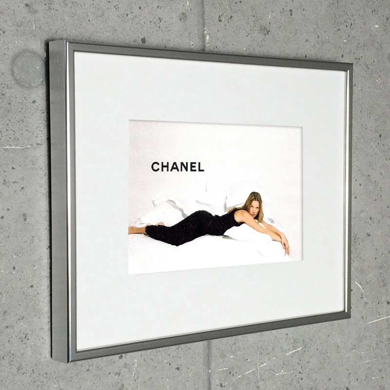 額装済マット作品/2004 CHANEL KATE MOSS(ケイトモス）KARL LAGERFELD 