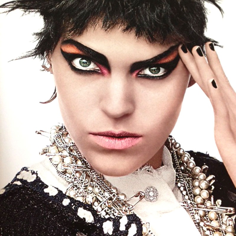 特価商品  CHANEL PUNK ラガーフェルド Couture（カール to Chaos 小物
