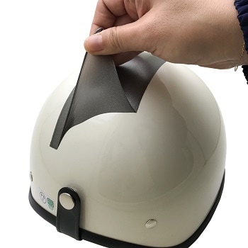 重ね塗りすることで、きれいに剥がせます。<br>塗布面積目安:スプレー1缶(400mlの場合)で車のタイヤホイール1本分