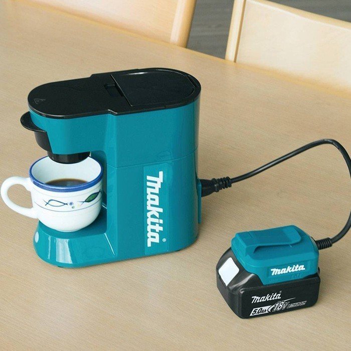 マキタ CM500D 18V 新品 コーヒーメーカー バッテリー付 そんなにコーヒー飲みたいか！？( ﾟДﾟ) マキタ 充電式コーヒーメーカー