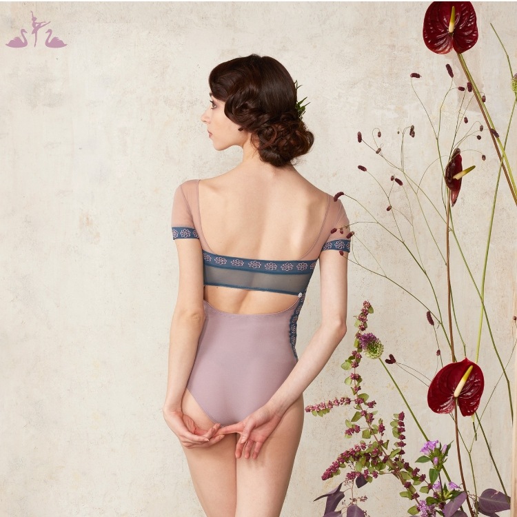 バレエショップ アラベスク【DellaLo Milano デラロミラノ