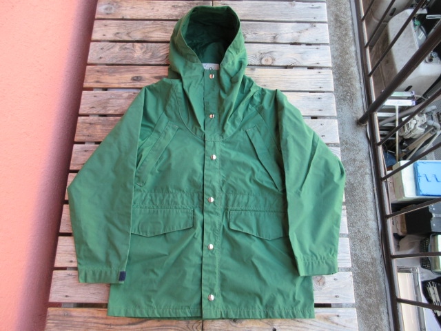 BANANA EQUIPMENT カーキ マウンテンパーカー BANANA EQUIPMENT カーキ マウンテンパーカー