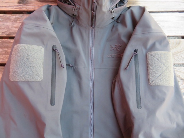 USED 2014ǯ ���ʥ���!!! �꡼�� �������ƥꥯ�� ����ե����㥱�å� GEN�� �����! M jkz953