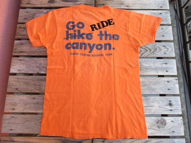 USED 70ǯ�� �ӥ�ơ��� ��GO HIKE��RIDEw THE CYANON�� �����ɥ���˥���ʥ���ʥ�ѡ��� T����� ����� tsh382