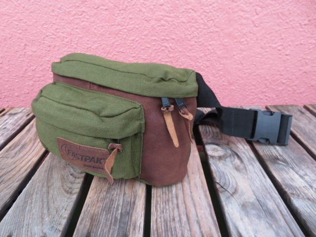 ����USED 93ǯ USA�� ��EASTPAK�۳ץ��� �������ȥѥå� �����ǥ��ʥ�����ȥ쥶���Υ���� �ҥåץѥå� ���꡼��! bak620