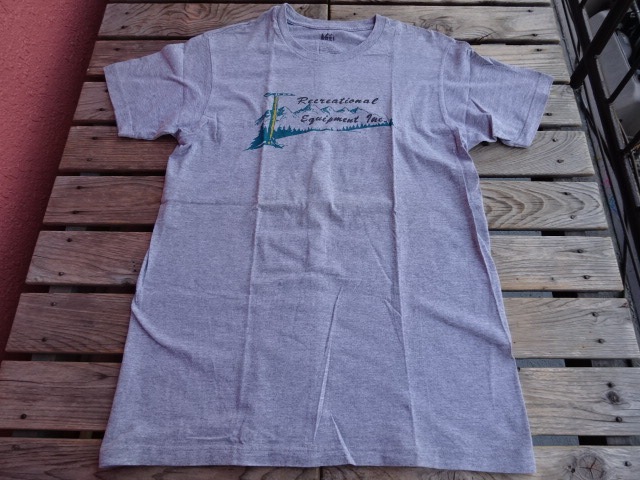 USED 17年頃のREI クラシック ヘリテージロゴTシャツ グレー系 M 