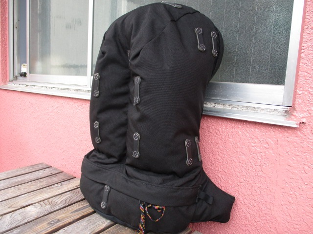 新品 リーベンデールマウンテンワークス ジェンセンパック 黒 S 新品 リーベンデールマウンテンワークス ジェンセンパック 黒 S