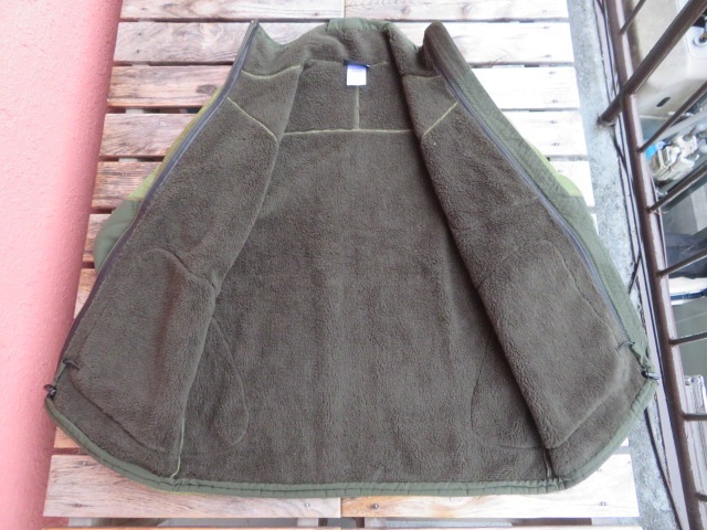 ����USED 2004ǯFW USA�� �ѥ����˥� R2����˥�顼���㥱�å� ���ץ饦�ȥإ��� M jkz911