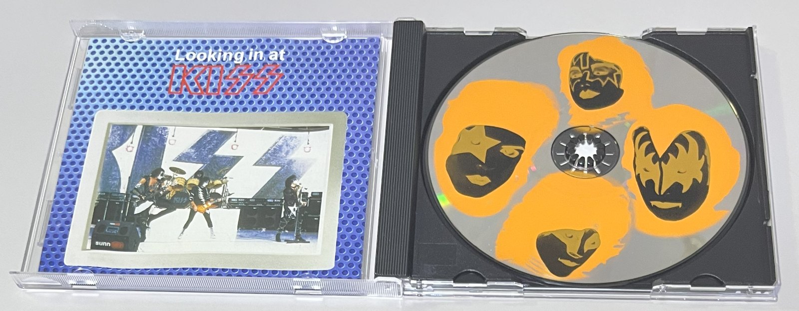 KISS / LOOKING IN AT KISS (1CD) XX-135-4428-7