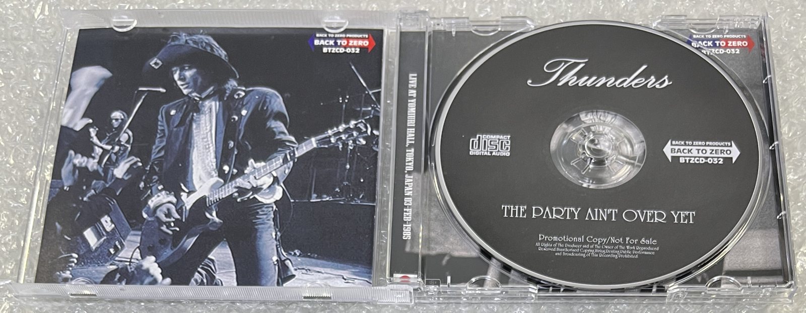 JOHNNY THUNDERS / THE PARTY AIN'T OVER YET (1CD) BACK TO ZERO / BTZCD-032