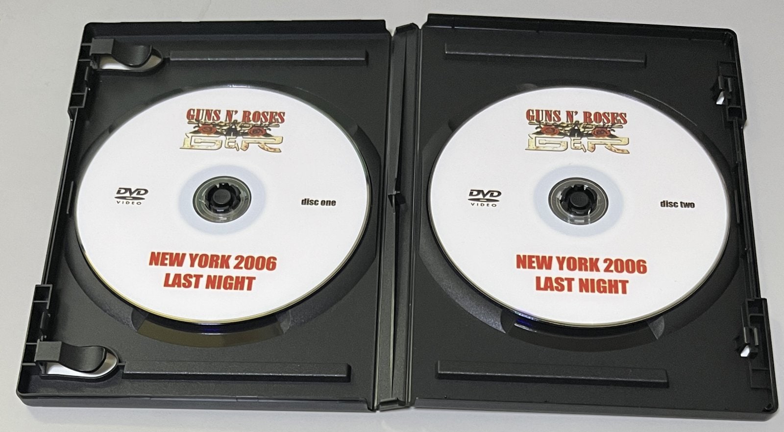 GUNS N' ROSES / NEW YORK 2006: LAST NIGHT (2DVD-R) NO LABEL