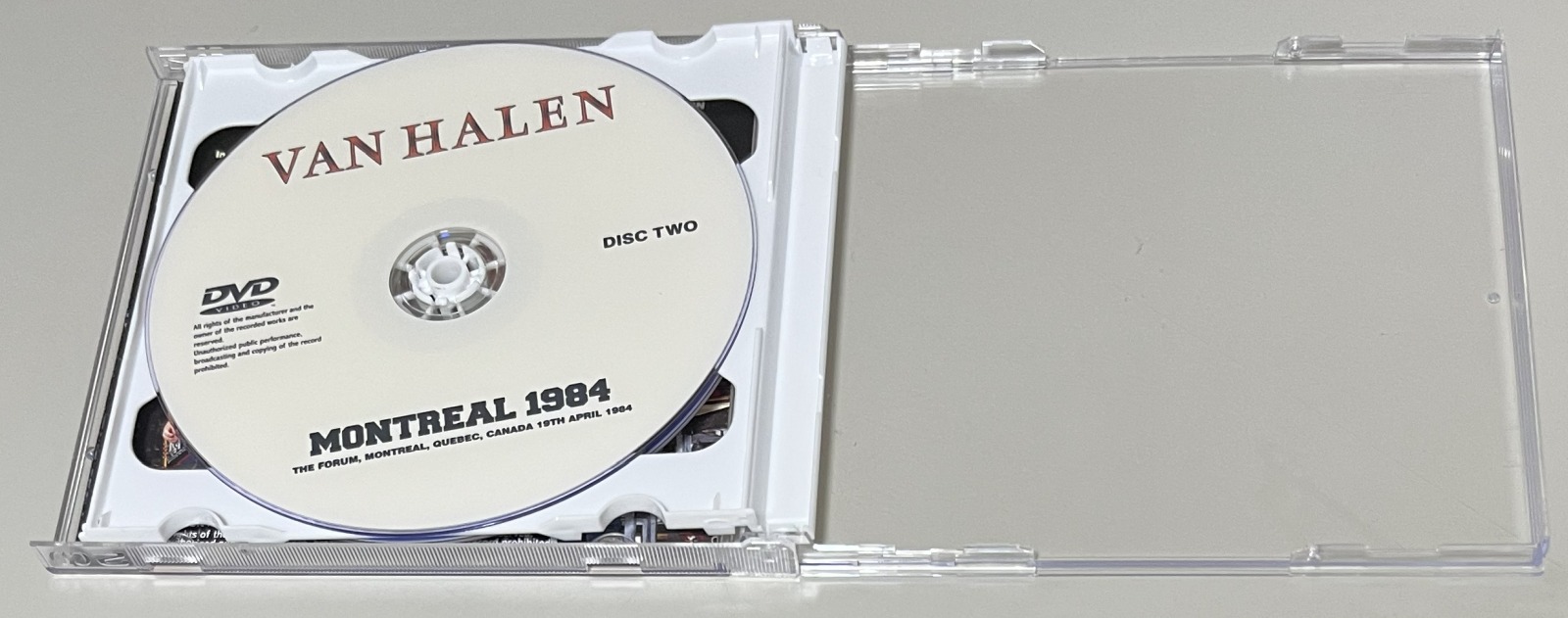 VAN HALEN / MONTREAL 1984 (2DVD-R) GIFT TITTLE