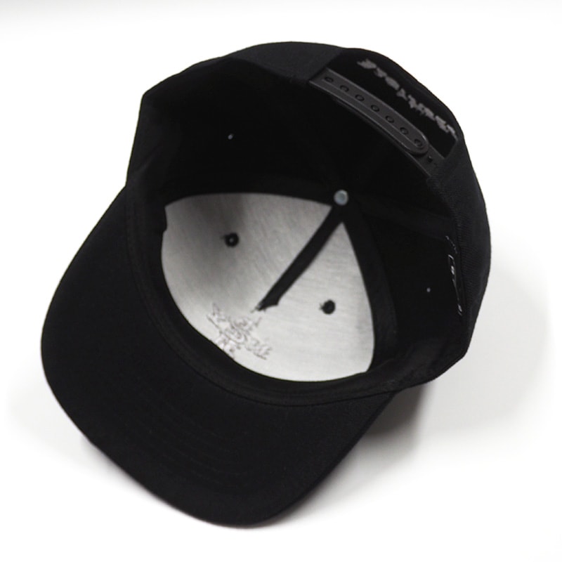 5 PANEL SNAPBACK CAP -CROSS-