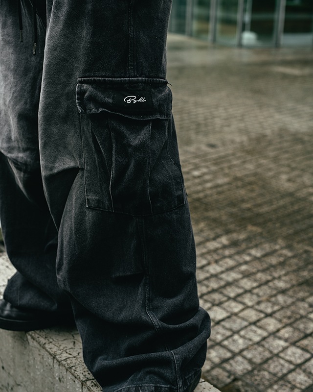 DRAWSTRING BAGGY DENIM PANTS ��BLK��