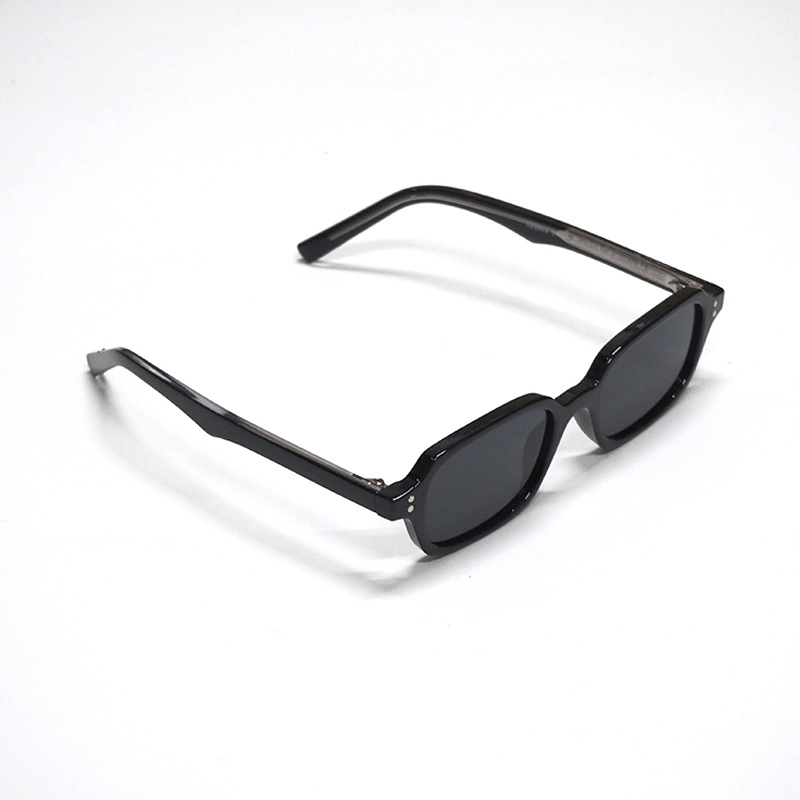 SHARP SQAURE SUNGLASS
