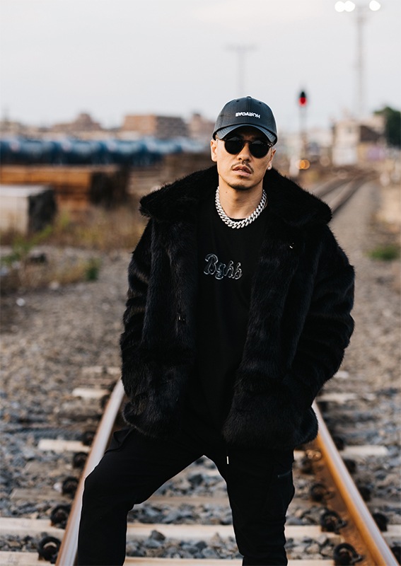 LIQUID CHROME PULLOVER ��BLK��