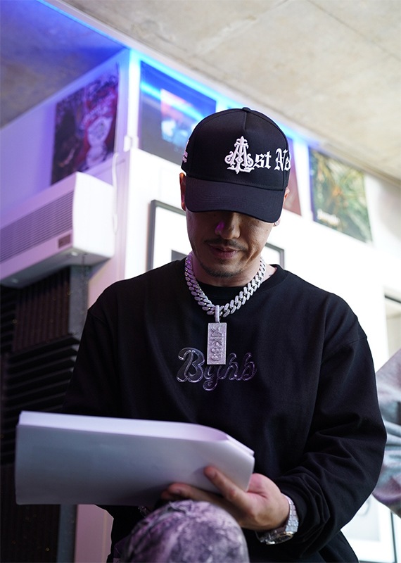 LIQUID CHROME PULLOVER ��BLK��