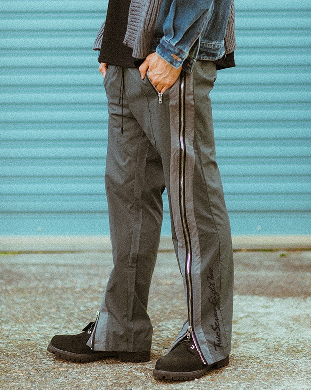 SIDE ZIP UP PANTS