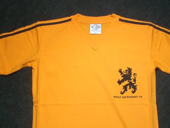 adidas オランダ代表 1974 W杯 西ドイツ大会 復刻Tシャツ XL adidas オランダ代表 1974 W杯 西ドイツ大会 復刻Tシャツ XL