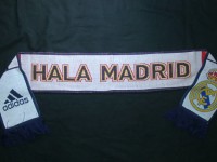 レアルマドリー　スリーストライプスカーフ　ADIDAS　【他商品同梱OK・送料無料商品】|その他オフィシャルプロダクト|完売モデル（次回入荷未定）