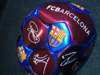 バルセロナ　チームオフィシャル　クレストサッカーボール　5号サイズ/選手サイン入り　【他商品同梱OK・送料無料商品】|その他オフィシャルプロダクト|完売モデル（次回入荷未定）