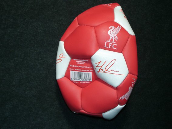リヴァプールFC サイン入りサッカーボール サイズ5 2019/20 Amazon.co.jp: リバプールシグネチャーボールスペシャル