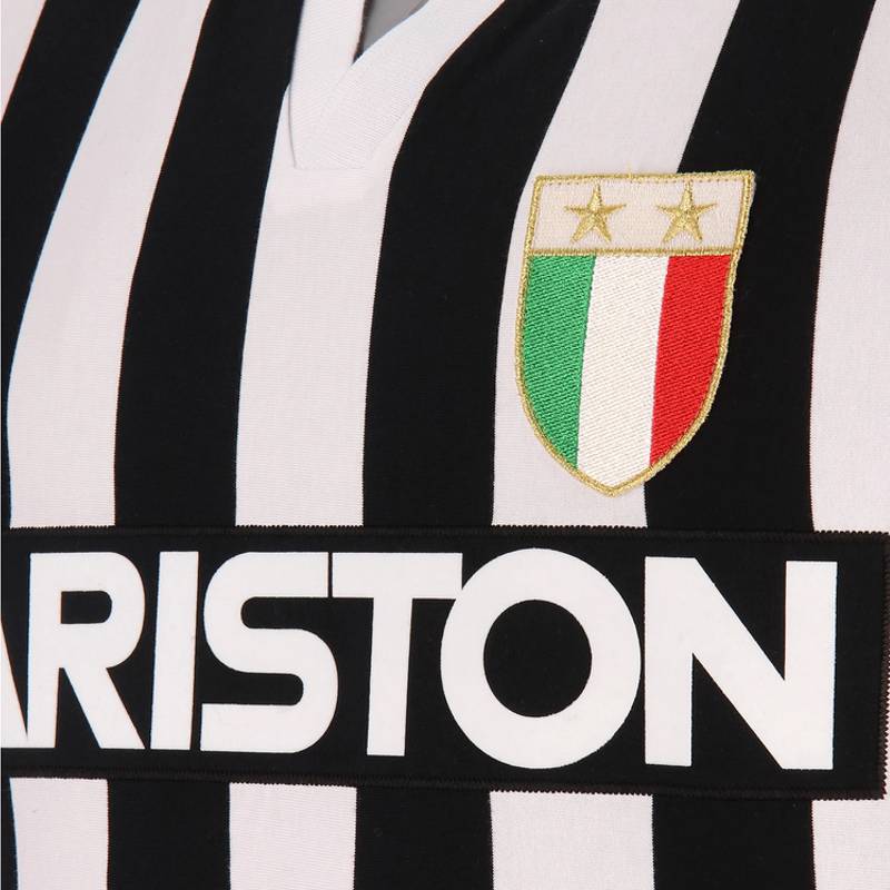 【オーセン/正規品】セリエA　ユベントス　マッケニー　ユニフォーム オーセン/正規品】セリエA ユベントス マッケニー ユニフォーム - メルカリ