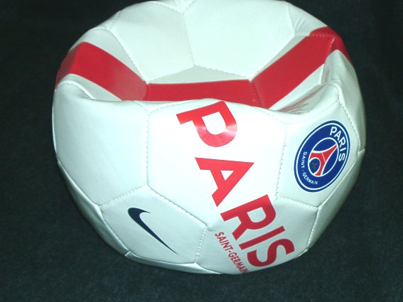パリサンジェルマン サポーターズサッカーボール NIKE 5号サイズ