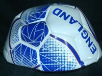 イングランド代表　チームオフィシャル　クレストサッカーボール　Prism　5号サイズ　【他商品同梱OK・送料無料商品】|その他オフィシャルプロダクト|完売モデル（次回入荷未定）