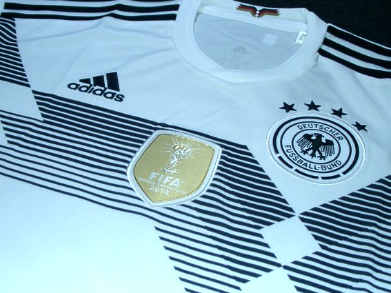 【非売品・貴重】アディダス　2018 FIFA ワールドカップ ユニフォーム Adidas Adidas Japan 2018 World Cup Captain Tsubasa Jersey