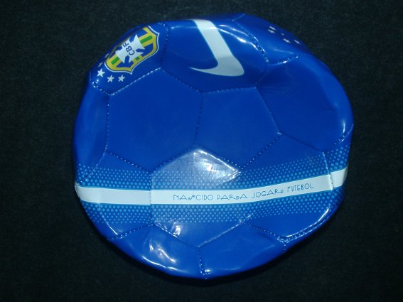 ブラジル代表 サポーターズサッカーボール SC2465 471 NIKE 5号サイズ