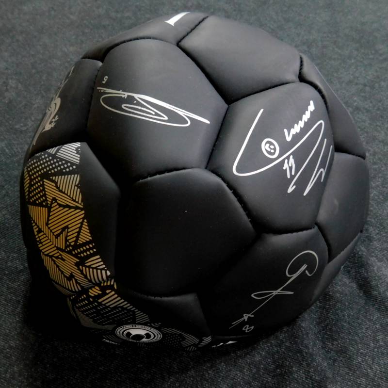 リヴァプールFC サイン入りサッカーボール サイズ5 2019/20