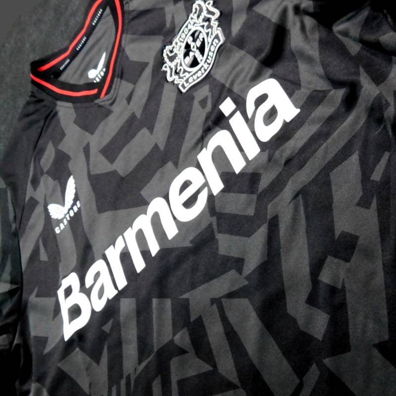 新品！タグ付き！レバークーゼン　ハヴァーツ　アウェイ　ユニフォーム 新品！タグ付き！レバークーゼン ハヴァーツ アウェイ