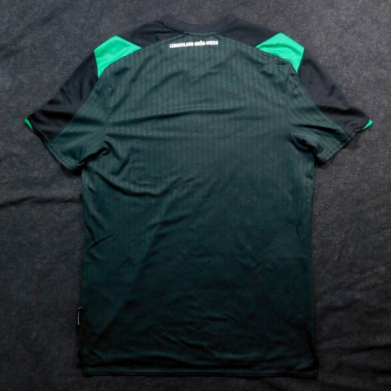 新品・タグ付 アンブロ ブレーメン ユニフォーム 20/21 ホーム Mサイズ 新品・タグ付 アンブロ ブレーメン ユニフォーム 20/21 ホーム Mサイズ