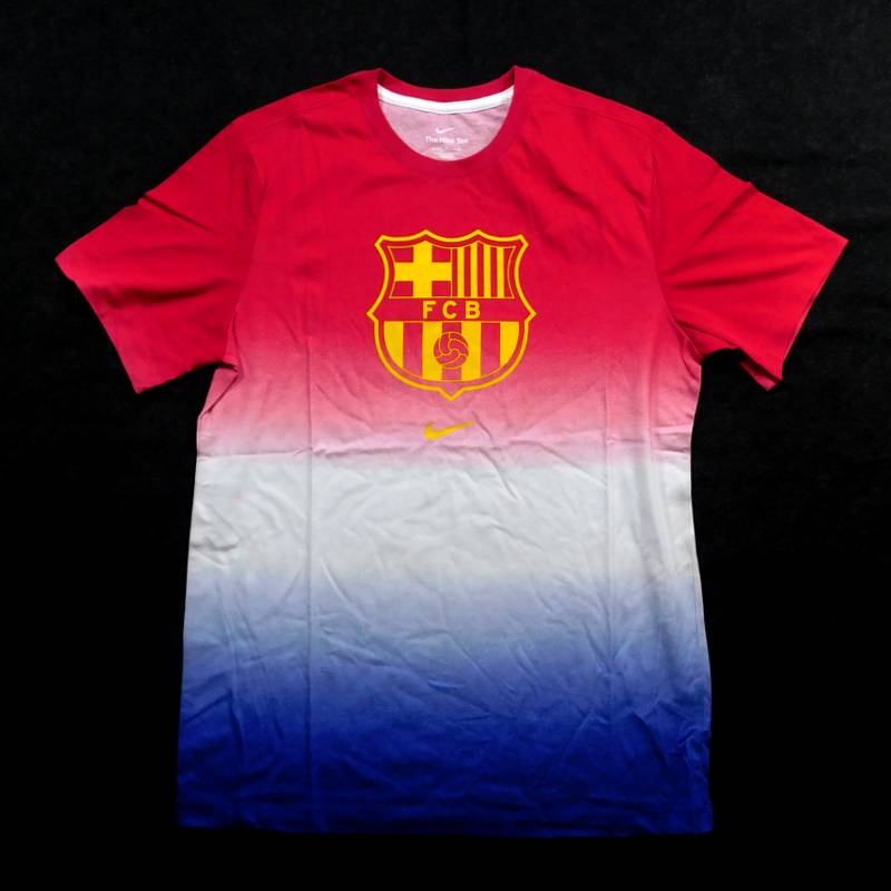 バルセロナ FJ1705 100 Crest Tシャツ 半袖 NIKE | アパレル類は