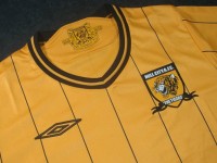 ハルシティ　09　ホーム　半袖　ユニフォーム　UMBRO　2009シーズン|プレミアリーグ|完売モデル（次回入荷未定）