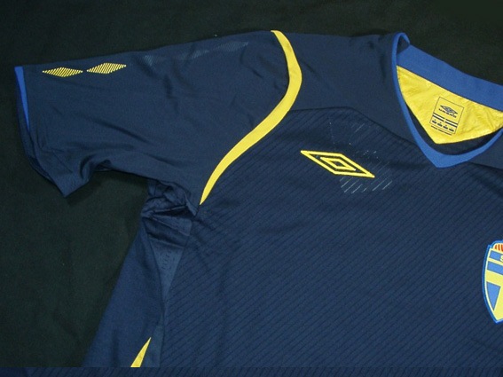 スウェーデン代表 08 アウェイ 半袖 ユニフォーム UMBRO | 完売モデル