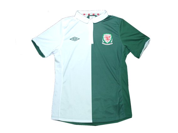 ウェールズ代表 13 アウェイ 半袖 ユニフォーム Umbro 完売モデル 次回入荷未定 欧州各国代表 fb バルボラフットボール Official Soccer Goods ユニフォーム マーキング サッカーグッズ