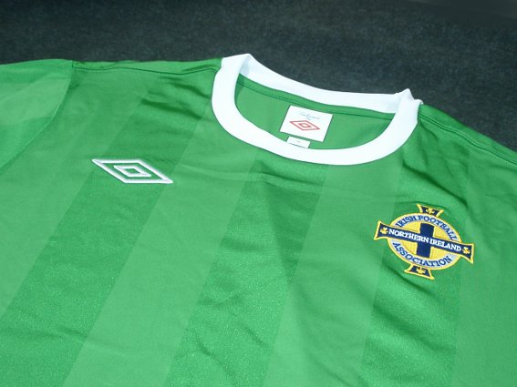 北アイルランド代表 10 ホーム 半袖 ユニフォーム UMBRO | 完売モデル