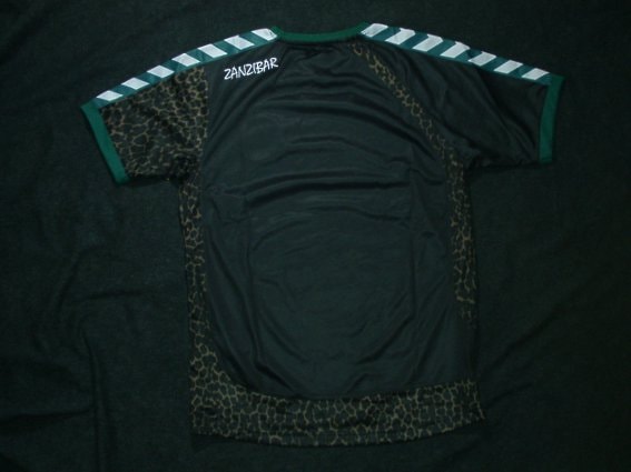 激安大特価！ 半袖 ホーム 08 ザンジバル代表 ユニフォーム 完売 | HUMMEL ウェア