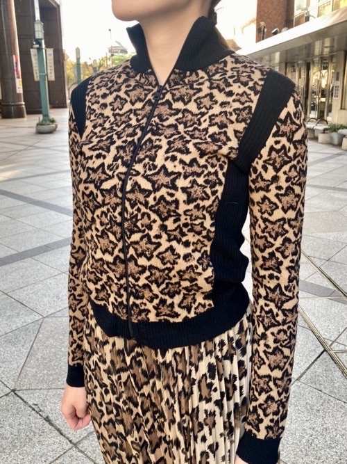 REDVALENTINO 星レオパード ジップアップ ニット 1R0KC15V6NC