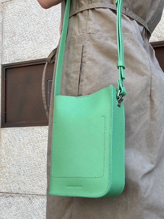 ED ROBERT JUDSON エドロバートジャドソン ステッチ サコシュ　BUCKS SMOOTH COW LEATHER BLACK/GREEN　BO1QBG-169