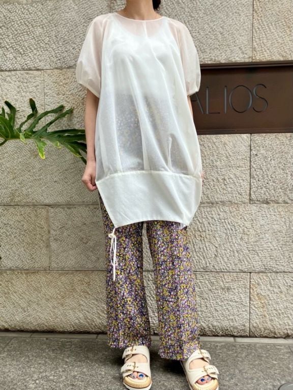 AKANEUTSNOMIYA　バルーン　シルエット　ブラウス　WAHITE/BLACK　SAN-FT25-2004　アカネウツノミヤ