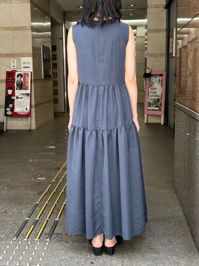 美品 ティアードロングワンピース 結婚式 ノースリーブ 行事 BEATINGHEART 丸首 ノースリーブ ティアード ロング ワンピース