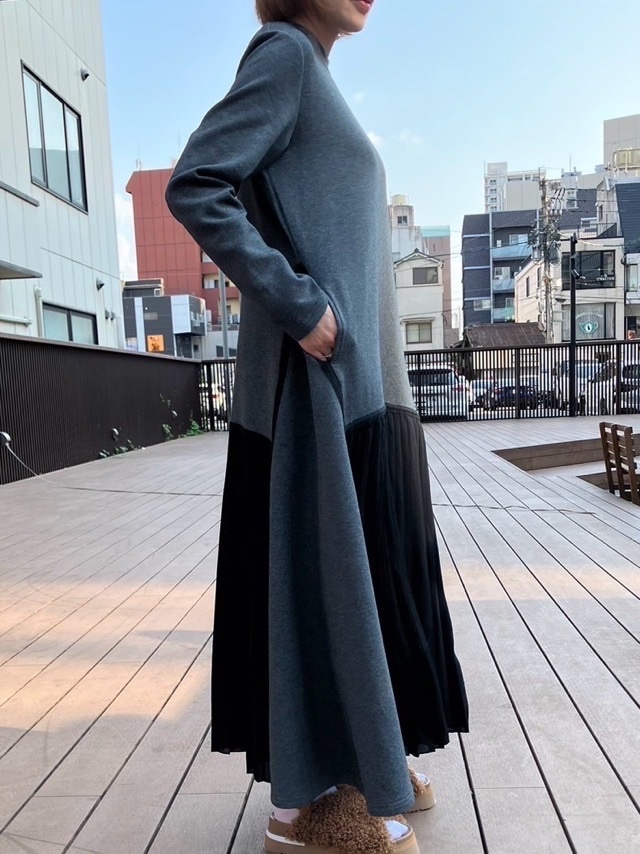 MAISON MAVERICK PRESENTS 前プリーツ ストレッチ ジャージ ワンピース