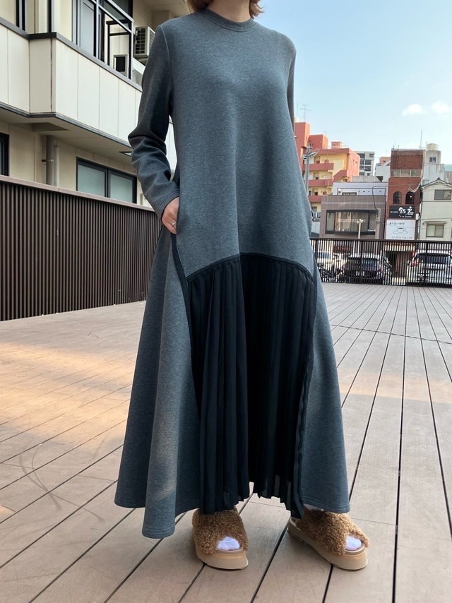 MAISON MAVERICK PRESENTS 前プリーツ ストレッチ ジャージ ワンピース