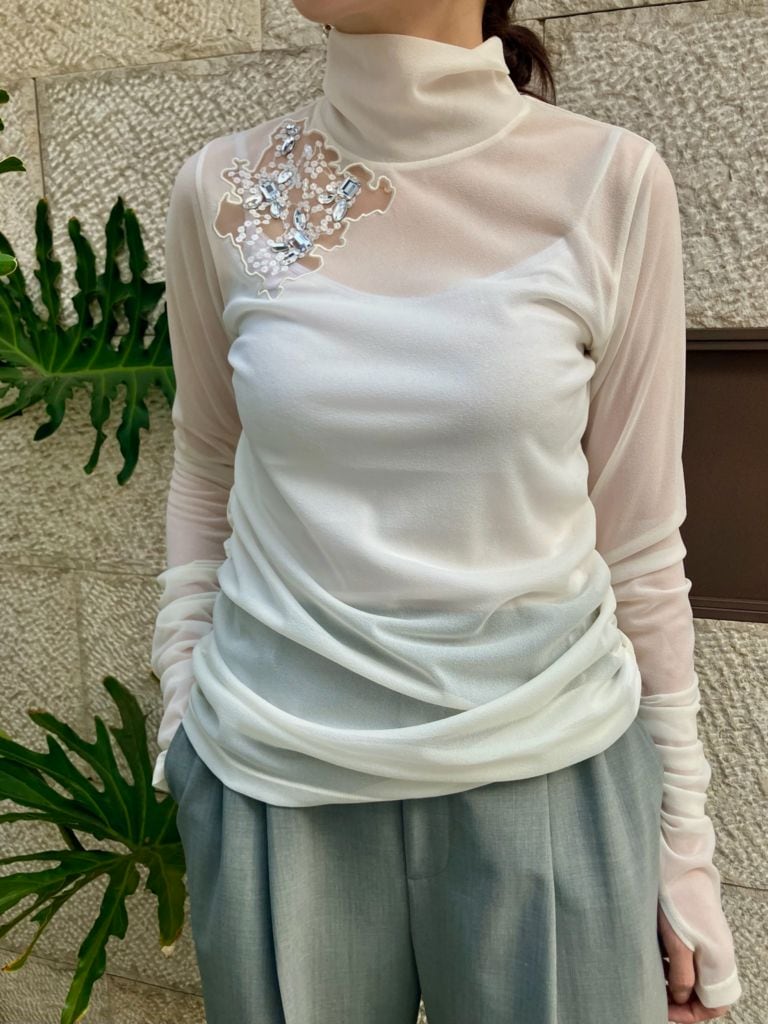 EZUMi  エズミ  2025FW シアートップス　IVORY/BLACK　  YEAW25CS04  