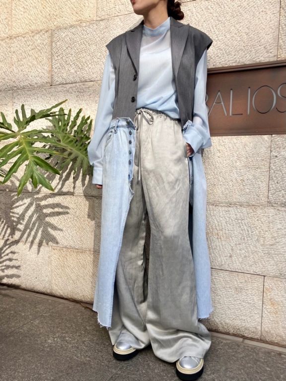 EZUMi  エズミ  2026SS LEVI'S リメイクデニム ロングジレ　 YESS26JK06    GRAY　  