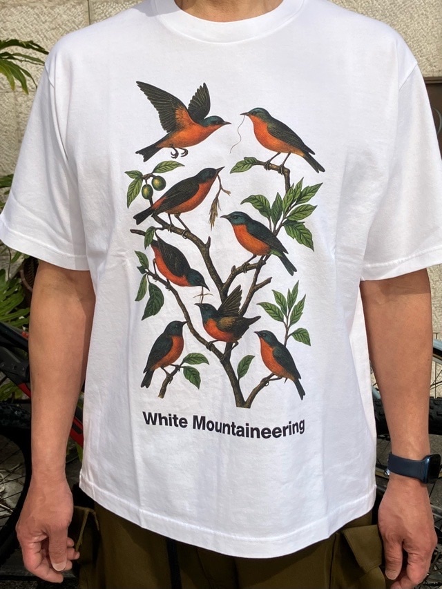 WhiteMountaineering　鳥 ボタニカル プリント Tシャツ　BLACK / PINK / WHITE　WM2671516　　ホワイトマウンテニアリング